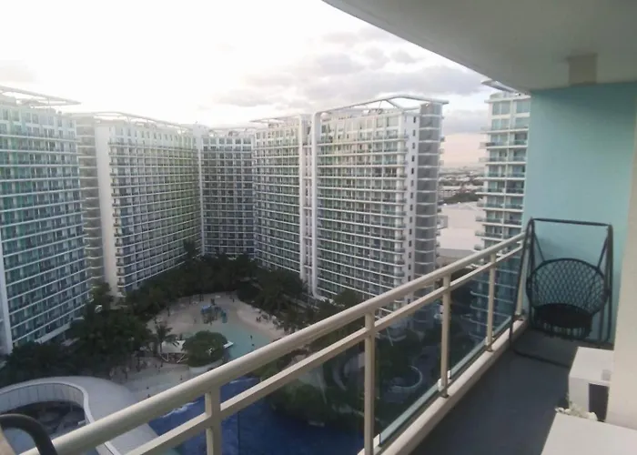 Caroshiro Staycation Azure Uban Apartahotel