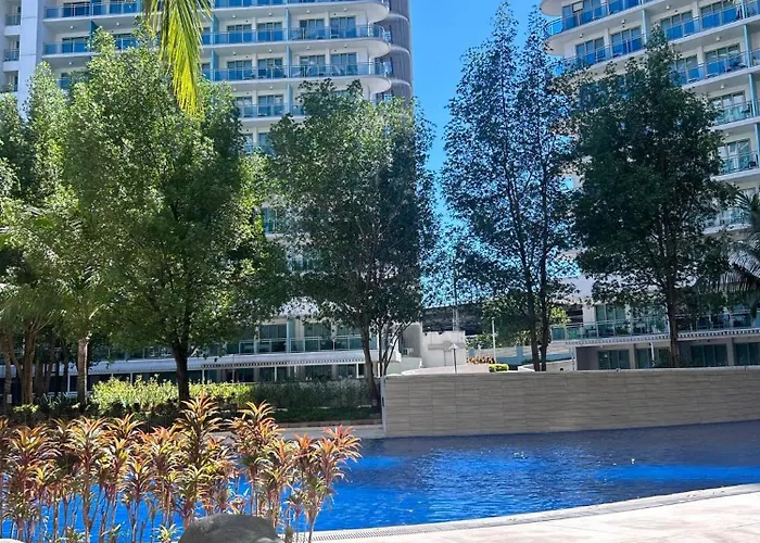 Caroshiro Staycation Azure Uban Apartahotel Manila
